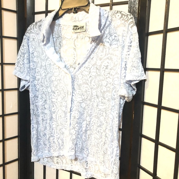 90’s Retro Lightweight Top - Picture 2 of 10